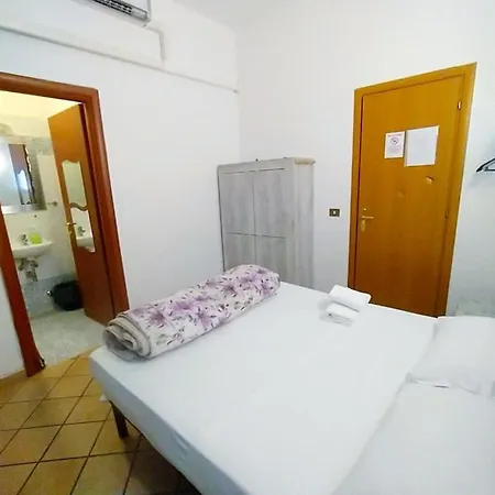 Fanti Homes بيت ضيافة روما