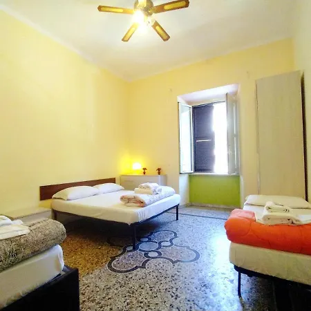 بيت ضيافة Fanti Homes *